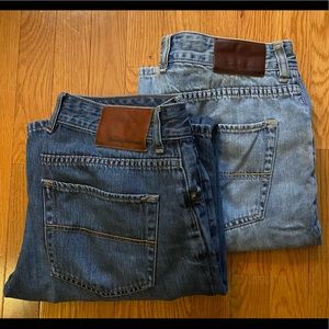 2 pairs of Tommy Bahama Classic Jeans 33x32